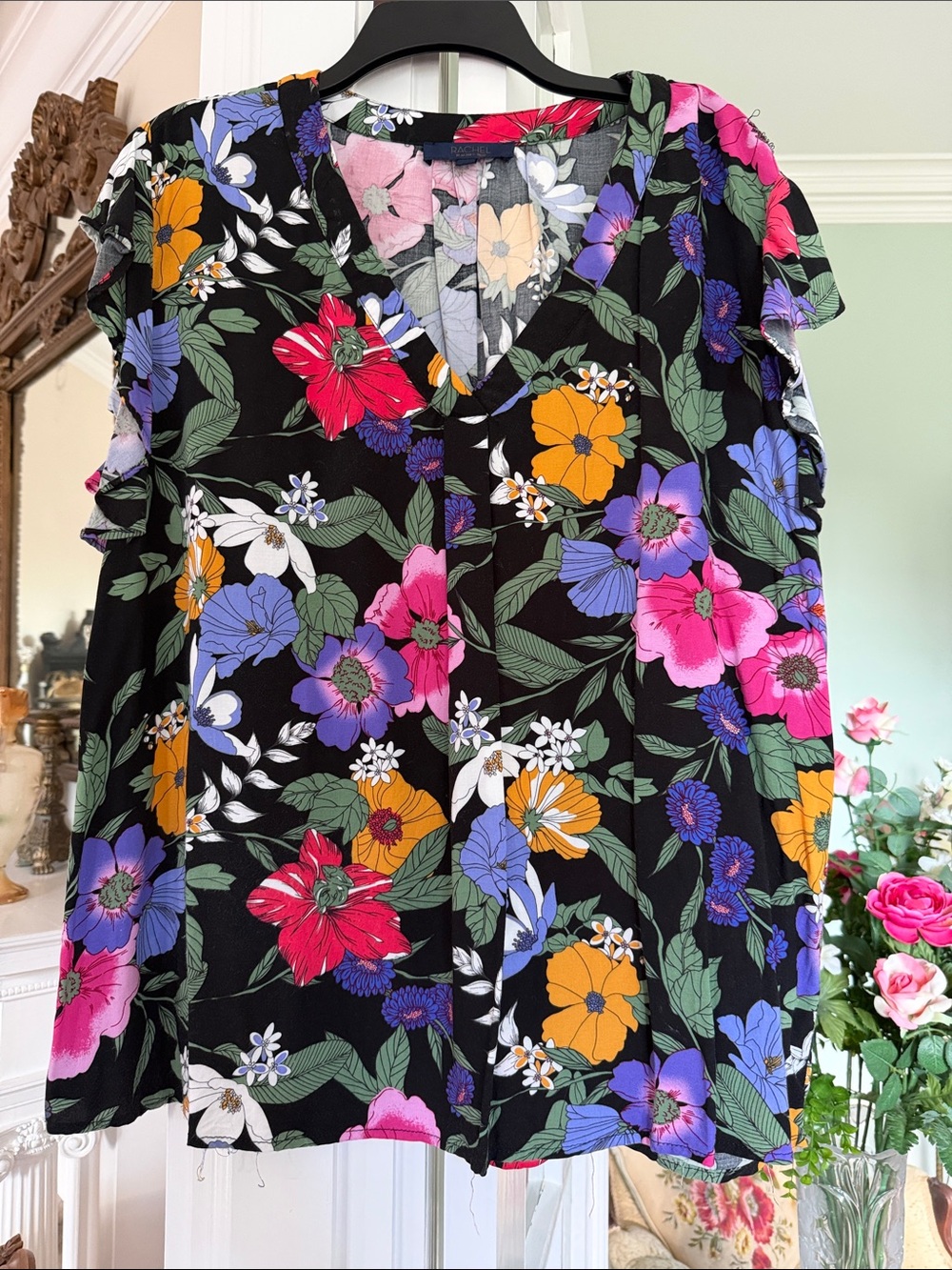 Black Floral V-Neck tropical top in Pink, Purple & Yellow by RACHEL, size 1X